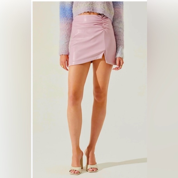 Dresses & Skirts - NWOT Steve‎ Madden Faux Leather Cam Skirt Pink Lavender with Ruching Size Small